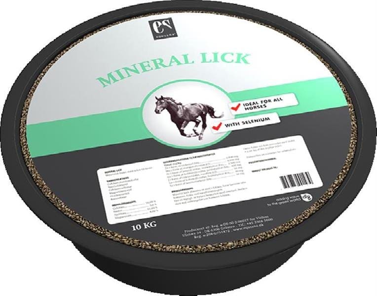 EQUSANA MINERAL LICK 10 KG.